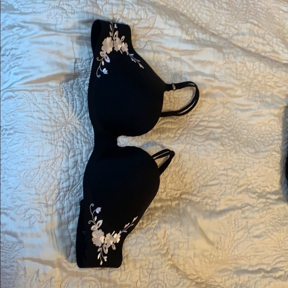 Victoria's Secret Angels Secret Embrace bra 34B